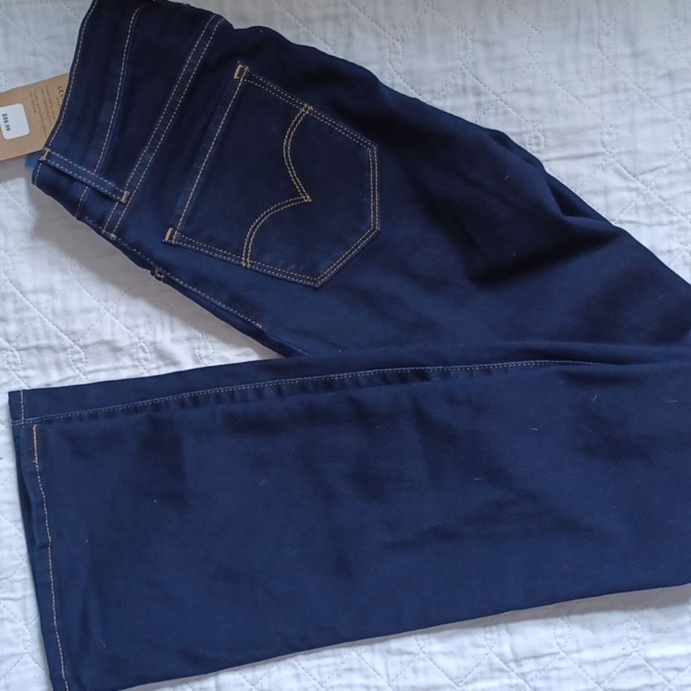 NWT- Levi's- Dark Wash High Rise Bootcut Jeans